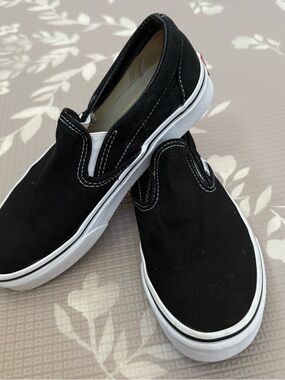 Vans Unisex Black & White Slip-On Canvas Sneakers Women's 6  Men's 4.5